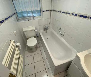 Oakley Park, Bexley, DA5 - Photo 2