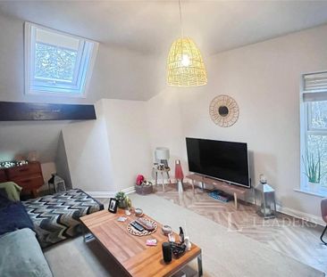2 bedroom flat to rent - Photo 2