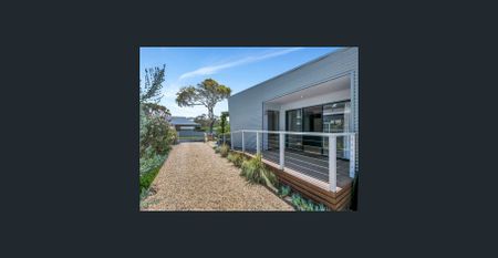 Family home in a great location - Photo 4