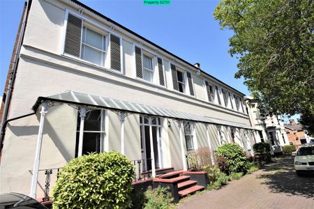 1 bedroom ground floor flat to rent - Photo 5