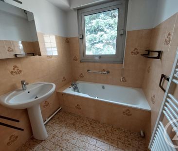 Location Appartement 3 pièces 66m² BRIVE LA GAILLARDE 19100 - Photo 3