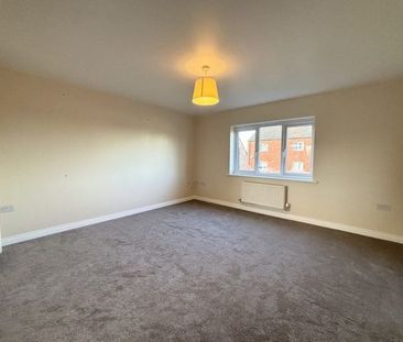 Newlove Avenue, St. Helens - Photo 3