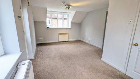 1 bedroom flat to rent - Photo 2