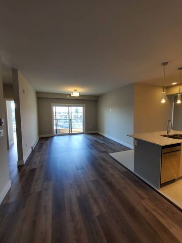 3rd Floor Corner Unit! - Photo 5