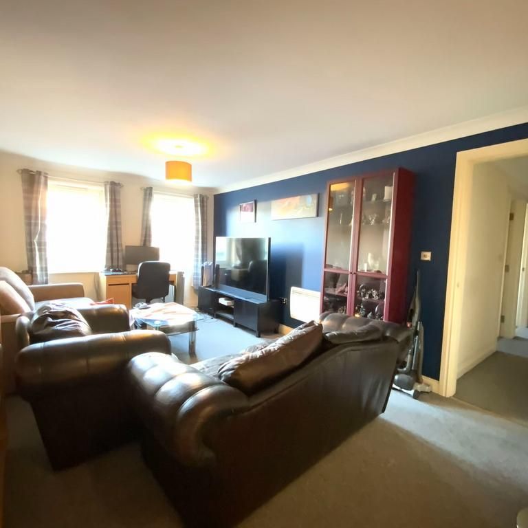 2 bedroom flat to rent - Photo 1