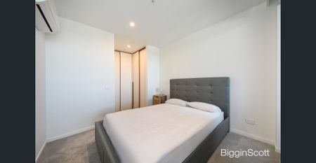 Luxury Furnished Three-Bedroom Apartment in Sky Garden - Photo 3