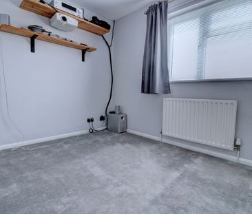 3 bedroom semi detached house to rent - Photo 2