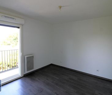 Location Appartement 2 pièces 45m² LORMONT 33310 - Photo 2