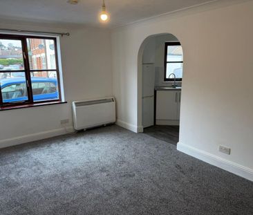1 bedroom flat to rent - Photo 6