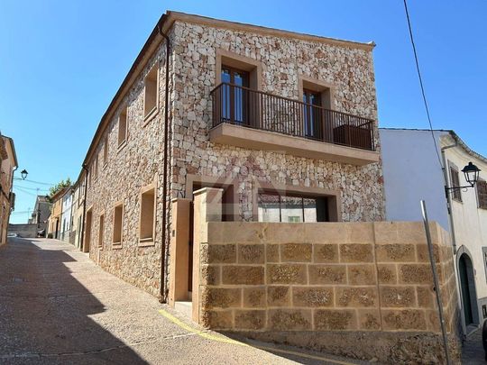 4 room luxury Villa for rent in Llubí, Spain - Photo 1