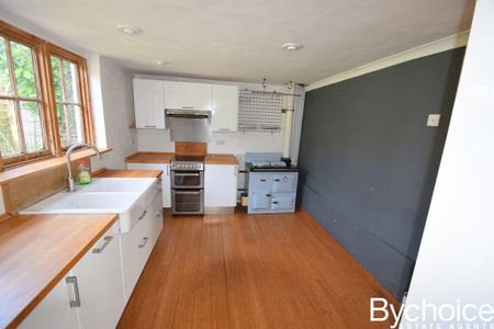 3 bedroom terraced house to rent - Photo 5