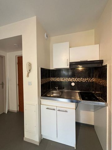 Location Appartement 1 pièce 22m² - Photo 3