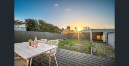 STYLISH COMFORT & CONVENIENCE JUST MINUTES FROM BALLARAT CBD - Photo 4