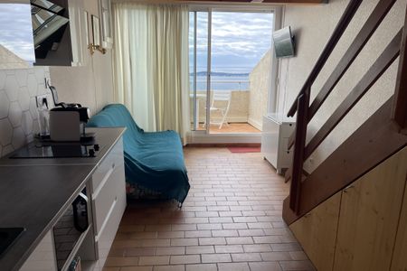 HYERES- APPARTEMENT T2 EN SOUPLEX - AU CALME - TERRASSE- ST - Photo 3