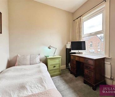 4 bedroom semi-detached house to rent - Photo 6
