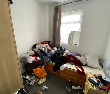 4 bedroom terraced house to rent - Photo 4