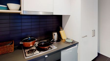 One Bedroom Large - Photo 2