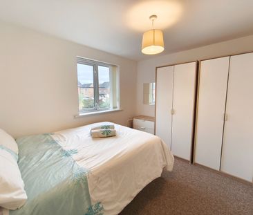 3 Bed Detached House, Addenbrook Road, M8 - Photo 5