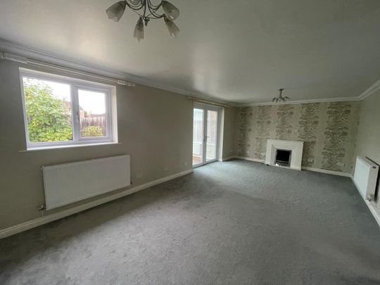 3 bedroom bungalow to rent - Photo 1