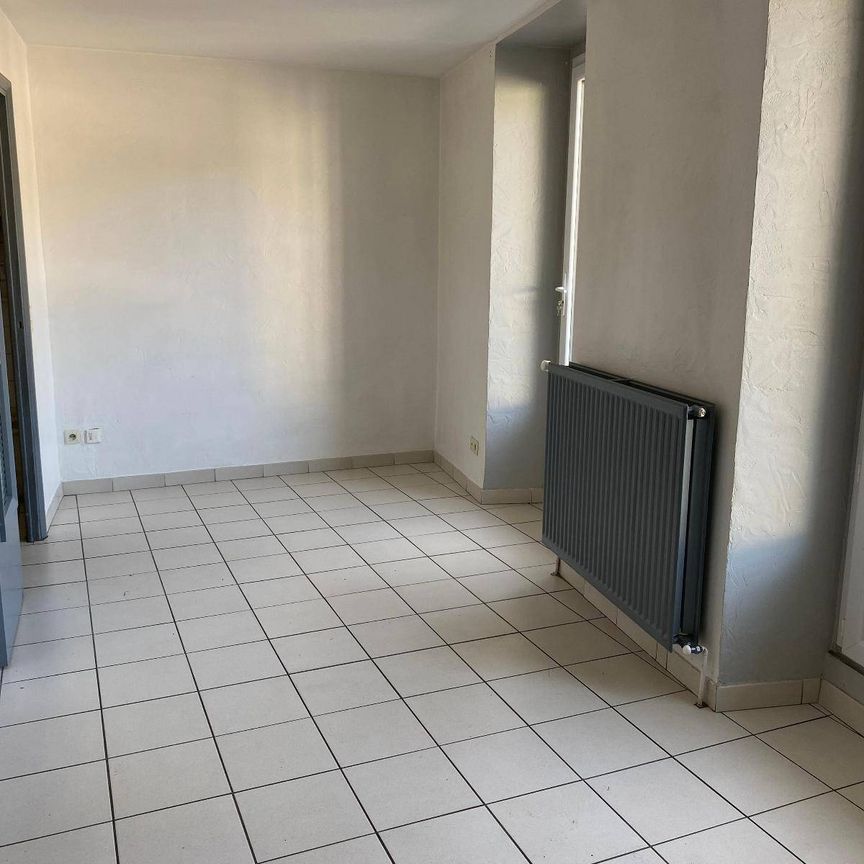 Location appartement 4 pièces 74 m² à Vals-les-Bains (07600) 4 - Photo 1