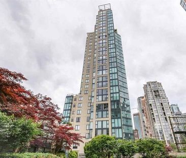 1 Bed Room with A Den in Yaletown - Photo 1