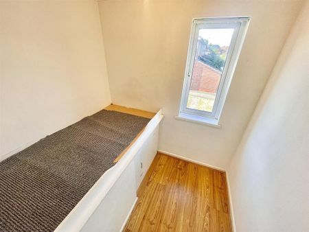 3 bedroom detached house to rent - Photo 3