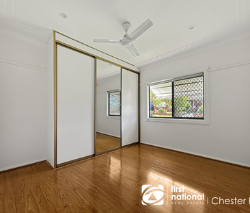 Spacious 4-Bedroom Family Home in Prime Location - Photo 1