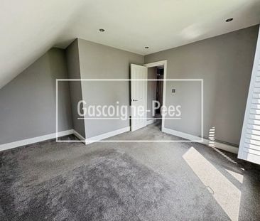 High Street, Leatherhead, KT22 - Photo 1