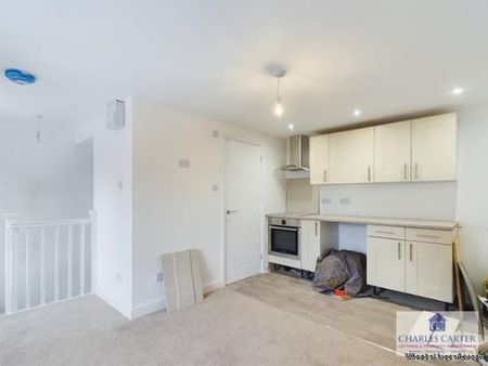 1 bedroom property to rent in Worcester - Photo 2