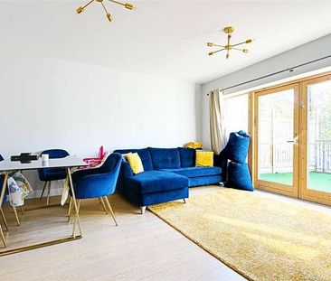 Ebony Crescent, Barnet, EN4 - Photo 2