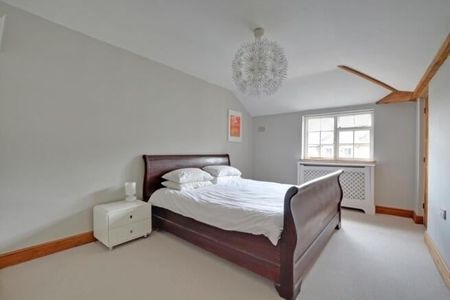4 bedroom detached house to rent - Photo 4