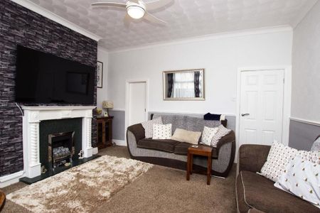 2 bedroom terraced house to rent - Photo 4