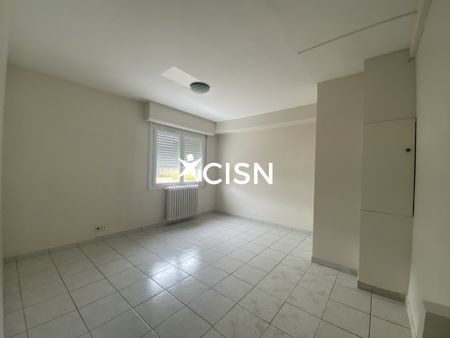 Location Appartement 7 pièces 122m² ST NAZAIRE 44600 - Photo 4