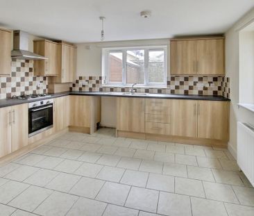 2 bedroom detached house to rent - Photo 3