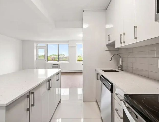 6380 Av Somerled | 6380 Av Somerled, Montreal - Photo 1