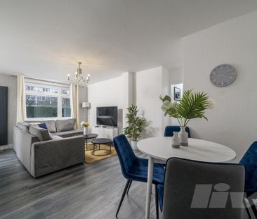 3 bedroom apartment to rent - Photo 3