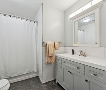 For Lease - 35 Algonquin Boulevard Unit# Main, Brampton, Ontario - Photo 2