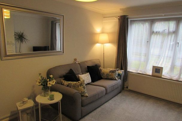 Courtlands - Photo 1