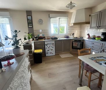 Location Maison 4 pièces 79m² - Photo 4