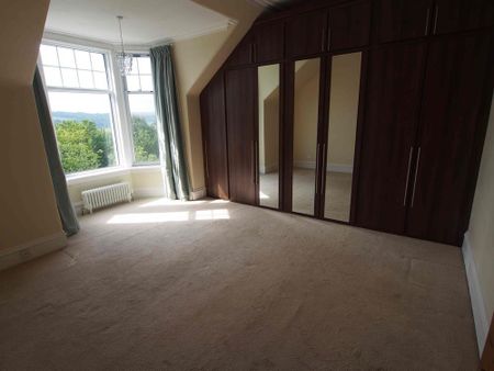 5 bedroom detached house to rent - Photo 2