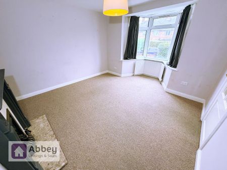 3 bedroom semi-detached house to rent - Photo 3