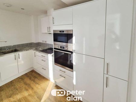 Upper Dock Street, Newport, NP20 - Photo 3