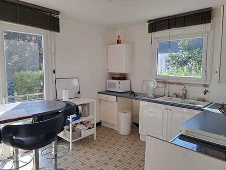 Location Maison 7 pièces 118m² - Photo 2