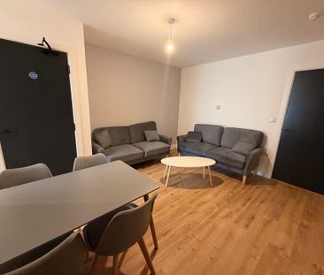 1 bedroom in a house share to rent - Photo 1