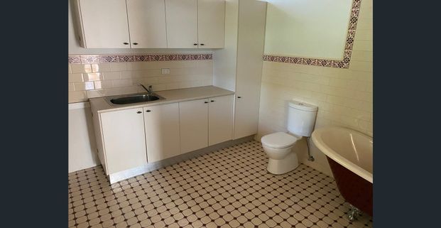 Perfect Property in a Prime Location!! - Photo 1