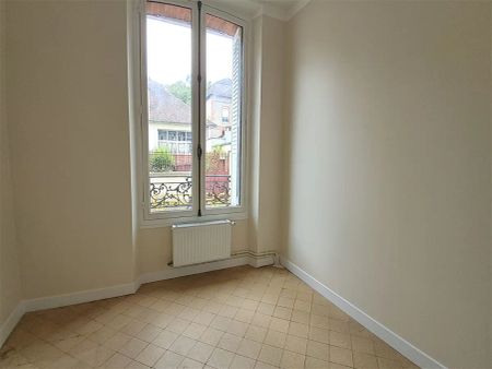 Location appartement 4 pièces - 122.55m² à Sens (89100) - Photo 3