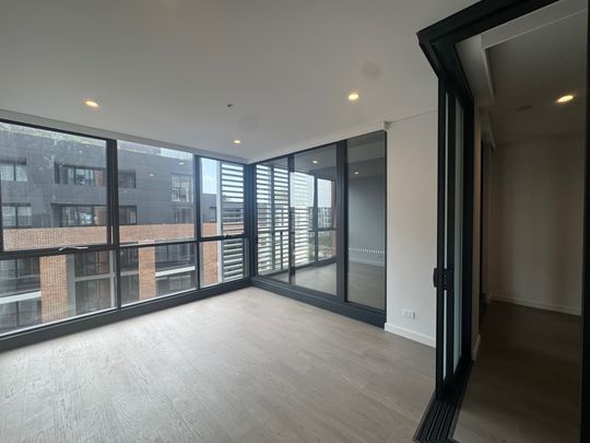 908/8 Hinchcliffe Place, Zetland NSW 2017 - Apartment For Rent | Domain - Photo 1