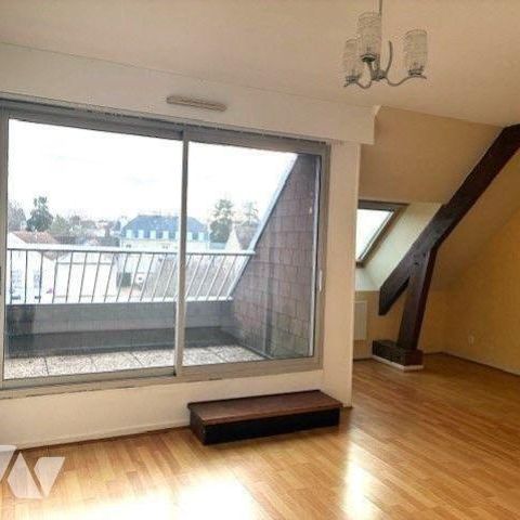 A LOUER : Un appartement de type F1 Bis de 35m² situé au 4ème étage avec ascenseur à AVALLON R... - Photo 1