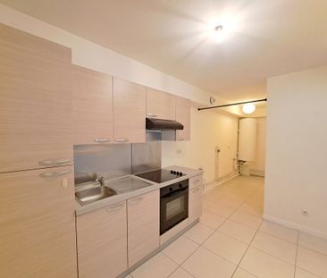 Location Appartement 2 pièces 68m² TROYES 10000 - Photo 3