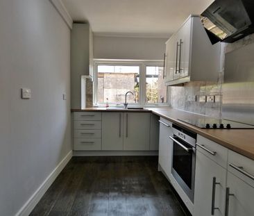 2 bedroom House To Let - Photo 4